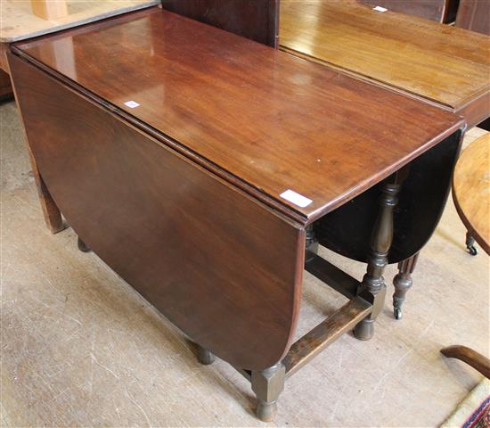 A mahogany drop leaf table, W.107cm